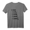 Flaschenöffner Handwerk 0,33 Schlüssel Design T-Shirt  Lustiges Werkzeug Geschenk für Handwerker und Schraubenliebhaber