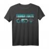 Lustiges 'Thinks I Hate' Programmierer & Gamer T-Shirt  Perfektes Geschenk für Nerds, Informatiker & Studenten zu Geburtstag & Weihnachten