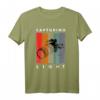 Vintage Retro Fotografie Künstler Geschenk - Capturing Light T-Shirt für Fotografen, Hobbyfotografen & Fotokünstler zum Geburtstag & Jubiläum