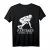Pfannkuchen serviert täglich - Lustiges Football T-Shirt für Fans, Spieler, Trainer & Pancake Lovers für Spieltage & Training