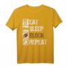 Eat Sleep Block Repeat Football Offensive Lineman T-Shirt  Klassisches Sportshirt für Football Center, Guard & Tackle, Perfektes Geschenk für Footballspieler