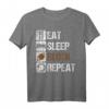 Eat Sleep Block Repeat Football Offensive Lineman T-Shirt  Klassisches Sportshirt für Football Center, Guard & Tackle, Perfektes Geschenk für Footballspieler