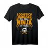 Logistik Manager am Tag Ninja in der Nacht - Lustiges Logistik T-Shirt als Geschenk für Helden des Alltags