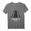 Lustiges Eisenbahn T-Shirt mit Spruch - Das perfekte Geschenk für Eisenbahner, Lokführer & Modelleisenbahn Liebhaber zu Weihnachten, Geburtstag & Vatertag