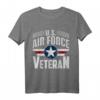 Patriotisches USAF Veteranen T-Shirt mit Vintage-Flugzeug-Rundel  Perfektes Geschenk für pensionierte Luftwaffe Opa, Oma oder Air Force Fans