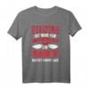 Maurer Rastet Direkt Aus T-Shirt - Lustiges Handwerker Design für Baustellen und Bauarbeiter mit Humor
