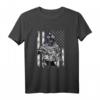 Vintage Militär T-Shirt für stolze Veteranen  Amerikanische Flagge mit Soldaten, perfekt für Gedenktag & 4. Juli Feier