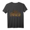 Vintage Synthesizer Katzen T-Shirt mit Spruch 'Synthcat'  Perfektes Geschenk für Musik- und Katzenliebhaber, Vintage Design