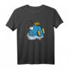 Tiefsee Anglerfisch Illustration T-Shirt - Geschenkidee für Meeresliebhaber und Fischfans für Damen und Herren