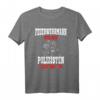 Feuerwehrmann weil auch Polizisten Helden brauchen - Lustiges Feuerwehr T-Shirt mit Spruch und Helm, perfektes Geschenk für Feuerwehr- und Polizeifans