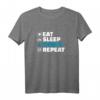 Eat Sleep Debug Repeat Entwickler Programmierer T-Shirt  Perfektes Geschenk für IT-Profis, Nerds und Coding-Enthusiasten