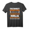 Facharzt Radiologie Multitasking Ninja lustig T-Shirt  Originelles Geschenk zum HapBunny für Radiologen und Mediziner