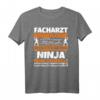 Facharzt Radiologie Multitasking Ninja lustig T-Shirt  Originelles Geschenk zum HapBunny für Radiologen und Mediziner