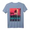 Synthwave Retro Car T-Shirt mit Palmen Outrun Aesthetic - Perfekte Geschenkidee für Musik- und Retro-Fans im 80er/90er Stil