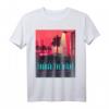 Synthwave Retro Car T-Shirt mit Palmen Outrun Aesthetic - Perfekte Geschenkidee für Musik- und Retro-Fans im 80er/90er Stil