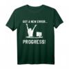 Softwareentwickler & Programmierer T-Shirt mit Bugs & Errors - Lustiges Geschenk für Nerds, Geeks & Studenten beim Programmieren in C, Python, Java & Co.