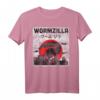 Wurm auf einer Schnur Meme T-Shirt  Japanisches Kaiju-Wurmzilla Design, lustiges Kawaii Wurm-Motiv, perfekt für Meme- und Anime-Fans