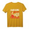 Awesome Women Have Curves and Tattoos T-Shirt - Lustiges Tattoo Design für tätowierte Frauen & Kunstliebhaber