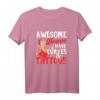 Awesome Women Have Curves and Tattoos T-Shirt - Lustiges Tattoo Design für tätowierte Frauen & Kunstliebhaber