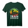 Bring ihn zum Bahnhof - Lustiges Yellowstone Dutton T-Shirt für Cowboys, Montana-Liebhaber und Rancher-Fans