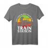 Bring ihn zum Bahnhof - Lustiges Yellowstone Dutton T-Shirt für Cowboys, Montana-Liebhaber und Rancher-Fans