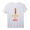 Im Auftrag der Wurst Currywurst Grillen T-Shirt  Lustiges Geschenk für Fast Food Fans, Imbiss Freunde & Party-Teilnehmer