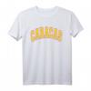 Caracas Venezuela Varsity Style T-Shirt mit Gelbem Text und Roter Outline  Legendäres Stadtmotiv