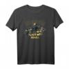 HapBunny Attack on Titan T-Shirt mit Drei Zeichen und gewölbtem Text - Lizenzierter Fanartikel für Anime und Manga Fans