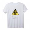 Abstand halten Shirt mit Warnung und Biohazard-Symbol  Auffälliges Sicherheits- und Warn-Shirt für Freizeit, Beruf & Alltag