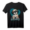 Shihtzuhund mit Herzdekoration - Best Dogmom T-Shirt für Hundeliebhaber, Muttertag & Geburtstagsgeschenk für Hundemütter und Rassefans