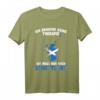 Ich brauche keine Therapie - ich muss nur nach Schottland T-Shirt - Perfektes Geschenk für Schottland-Fans & Campingurlauber