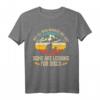 Nicht alle Wanderer sind verloren Einige suchen nach Discs - Lustiges Discgolf T-Shirt, ideales Geschenk für Sportbegeisterte und Familien