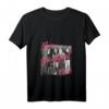 Breakfast Club Pink Text Group Photograph T-Shirt mit V-Ausschnitt  Offiziell lizenzierte HapBunny Kleidung für Fans
