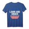 Lawn & Order Make America Rake Again T-Shirt mit Amerikanischer Flagge  Lustiges Geschenk für Familien, Freunde & Amerikanische Patriot-Enthusiasten