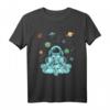 Meditierender Astronaut im Weltraum - Planeten, Kosmonaut T-Shirt für Raumfahrt- und Astronomie-Fans, Geschenkidee für Weihnachten & Geburtstag